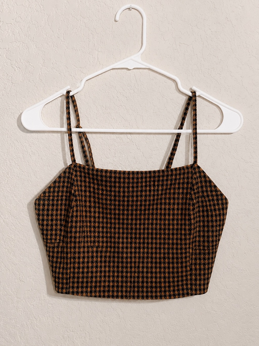 Iris Houndstooth Pattern Brown and Black Cropped Adjustable Spaghetti Strap Tank